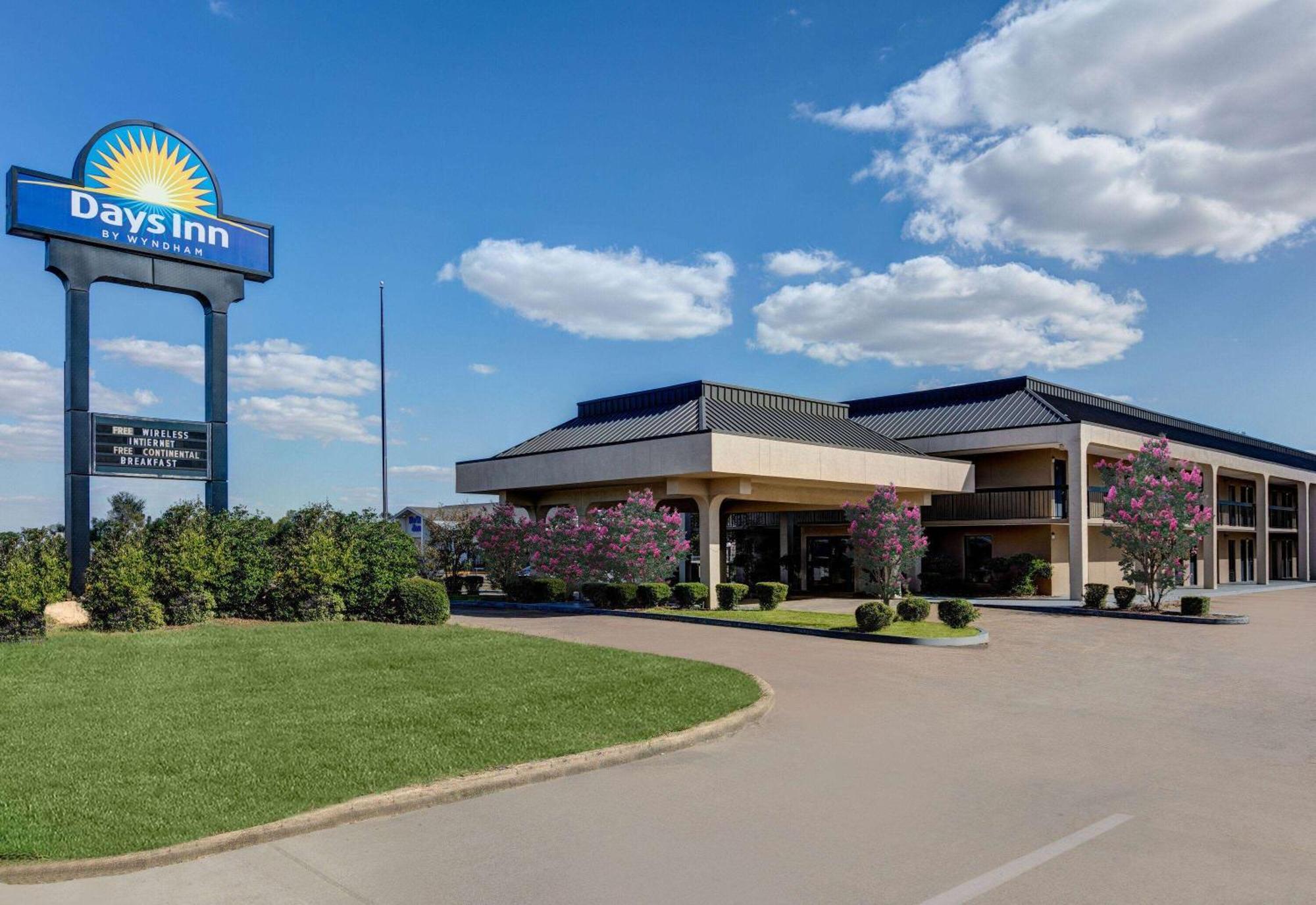 Days Inn By Wyndham Greenville Ms Dış mekan fotoğraf
