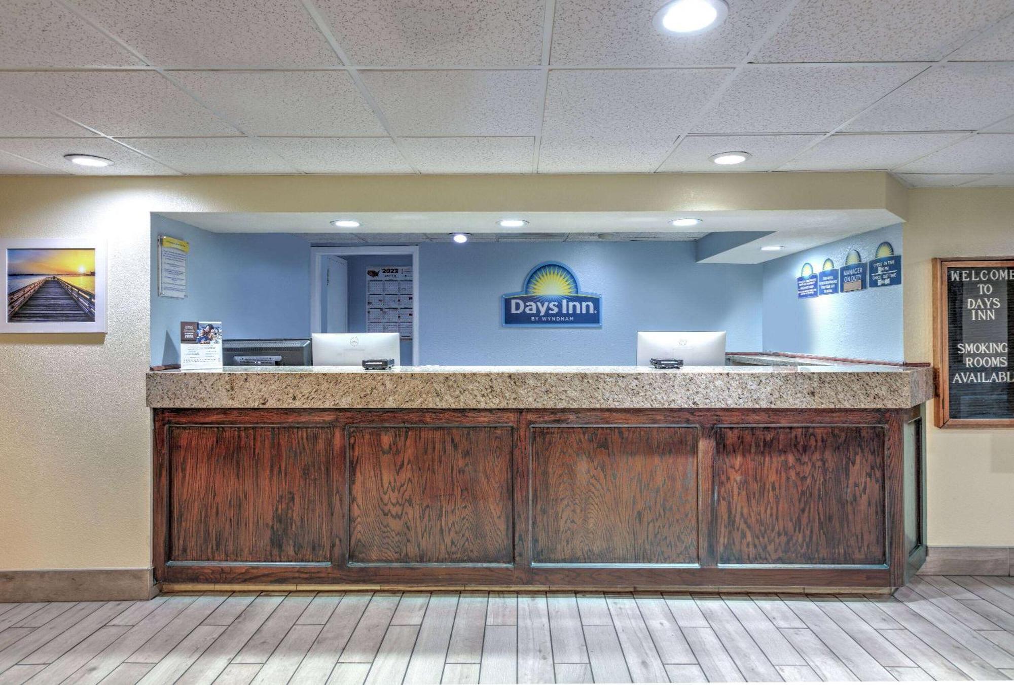 Days Inn By Wyndham Greenville Ms Dış mekan fotoğraf